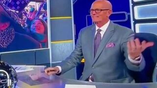 ESPN’s Scott Van Pelt visibly disgusted after two men making out on NYE