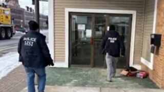 Dem Gov gave state contracts to Somali NGO that REGISTERED MIGRANTS TO VOTE