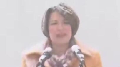 Amy Klobuchar may run for Governor of Minnesota to replace 'Tampon' Tim Walz