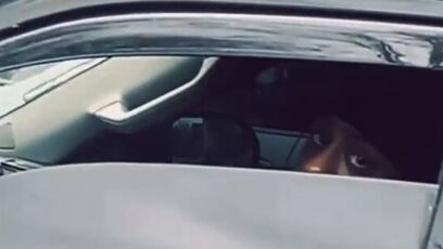 ICE agent teases driver with a hilarious welfare joke