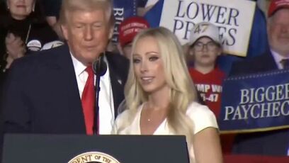 Iowa Crowd Reacts as Trump Puts Everyday Workers Front and Center