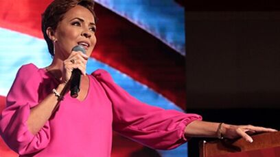 They tried to BRIBE KARI LAKE!!!