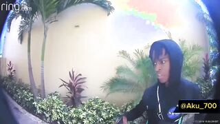 Thug sneaks into teen girl's bedroom, kills her father after getting caught