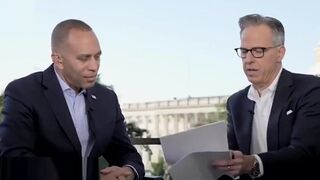 Hakeem Jefferies speechless as Jake Tapper calls him out